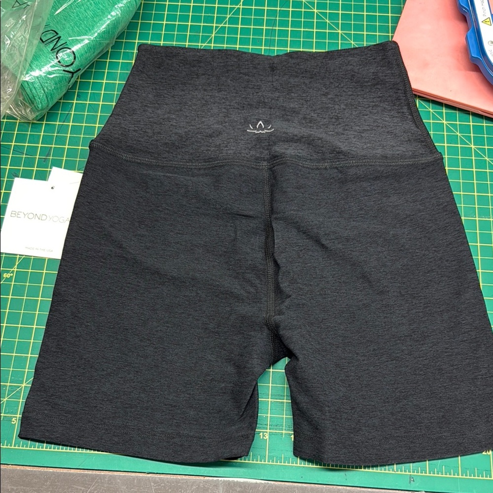 Beyond Yoga bike shorts 5inseam
